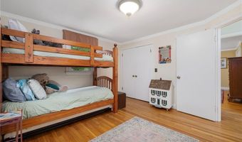 1 Gladridge Dr, East Greenwich, RI 02818