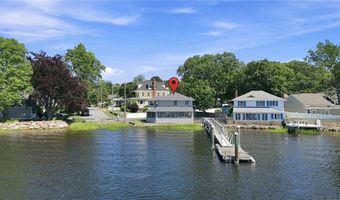 32 King Philip Ave, Barrington, RI 02806
