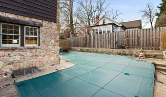 2347 S ARLINGTON RIDGE Rd, Arlington, VA 22202