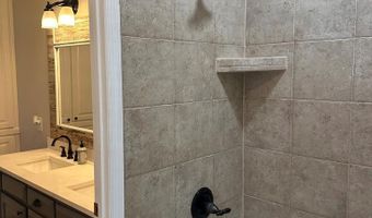 517 Meadowlark Dr, Albany, GA 31707