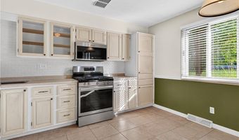 824 S Chillicothe Rd 11, Aurora, OH 44202