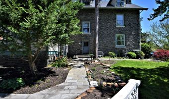 307 PLEASANT ACRE Dr C, Ambler, PA 19002