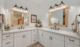 39405 N SPUR CROSS Rd, Cave Creek, AZ 85331