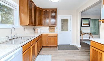 815 Grove St, Adel, IA 50003