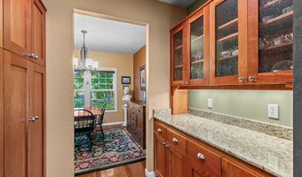 345 Fair Oaks Ave, Ashland, OR 97520