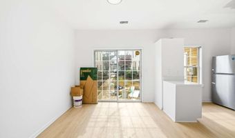 2135 Kilmington Sq, Alpharetta, GA 30009