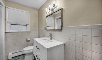 24 Iron Gate Ln, Cromwell, CT 06416