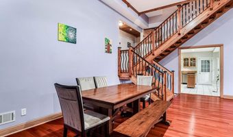 4406 ROUNDHILL Rd, Alexandria, VA 22310