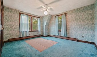 18 Lynn Ellen Dr, Acushnet, MA 02743