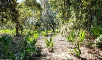 19 Sheridan Rd, Beaufort, SC 29907
