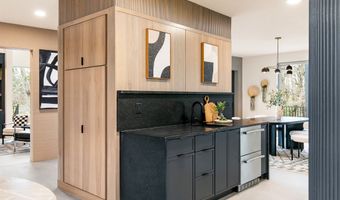 8830 NW 35th St, Ankeny, IA 50023