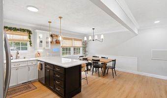 64 Woodland Rd, Bayville, NJ 08721