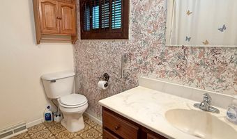 1302 SW 8th Ave, Aberdeen, SD 57401