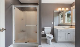 438 Club Dr, Aurora, OH 44202