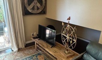 2400 Altisma Way B, Carlsbad, CA 92009