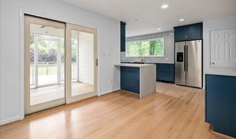 9026 MCNAIR Dr, Alexandria, VA 22309