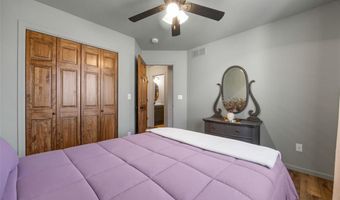 149 Country Club Ct, Anamosa, IA 52205
