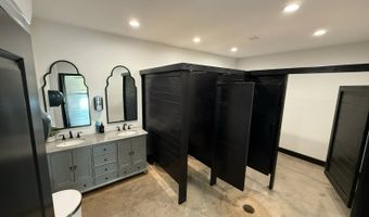 207 Wolf Creek Dr, Americus, GA 31719
