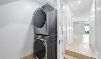 88 W 20TH St 1, Bayonne, NJ 07002