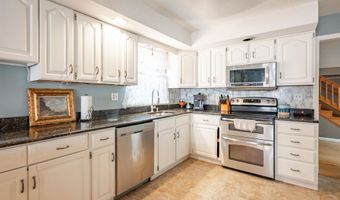 13 Robie Ln, Atkinson, NH 03811