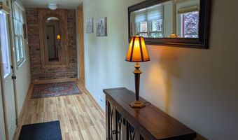1780 Williamsburg Dr, Adrian, MI 49221