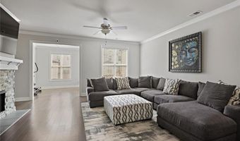 1097 Township Sq, Alpharetta, GA 30022