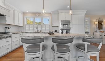 191 Stoney Point Rd, Barnstable, MA 02630