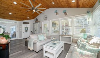 293 Louis Ave, Bayville, NJ 08721