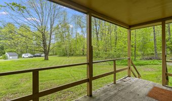 14 Lakeshore Dr, Belgrade, ME 04918