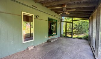 9 Meadow Brook Rd, Brookfield, CT 06804