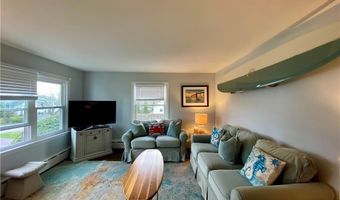 182 Newport Ave, Middletown, RI 02842