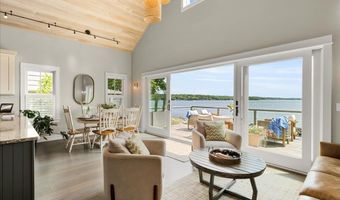 48 Ocean St, Belfast, ME 04915