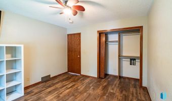 316 W Evergreen Dr, Brandon, SD 57005