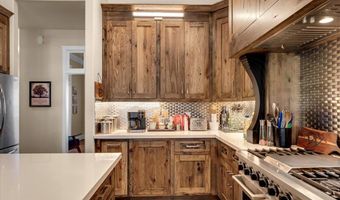 4905 Parkville Rd, Anderson, CA 96007