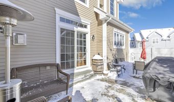 47 Copper Square Dr, Bethel, CT 06801