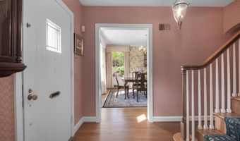 5804 ABERDEEN Rd, Bethesda, MD 20817