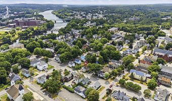 48 Drummond St, Auburn, ME 04210
