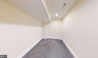 6403 EARLHAM Dr, Bethesda, MD 20817