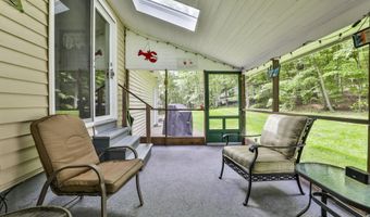 15 Edinburgh Dr, Bedford, NH 03110