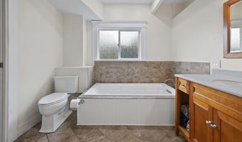 3361 Harrison Ave, Astoria, OR 97103