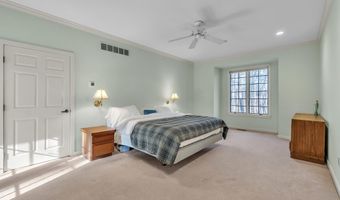 5140 Turtle Point Dr, Ann Arbor, MI 48105