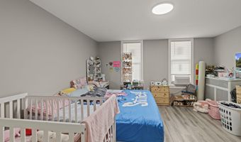 227 W GRAISBURY Ave, Audubon, NJ 08106