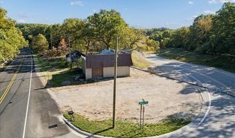 7820 Cascade Rd SE, Ada, MI 49301