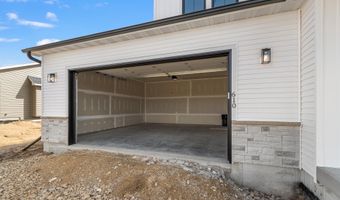 610 Clemens Dr, Arlington, WI 53911