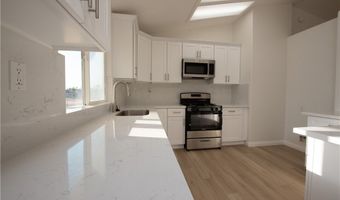 12794 Navajo Rd, Apple Valley, CA 92308
