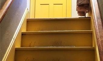 15 Lincoln Ave, Coventry, RI 02816