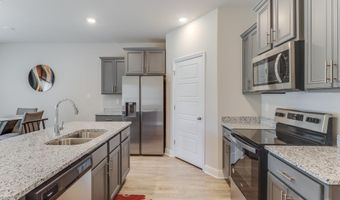 5625 Overland Dr, Biloxi, MS 39532