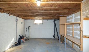 1260 Meadowview Ln, Amherst, OH 44001