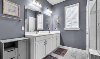 22 Flanders Dr, Barnegat, NJ 08005