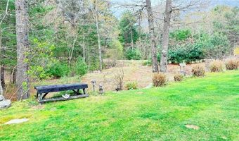 12 Hillside Dr, Charlestown, RI 02813